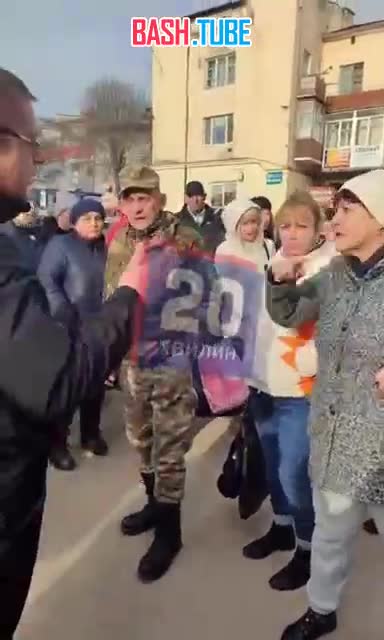  В Тернопольской области местные жители собрались из-за смерти мужчины в здании военкомата