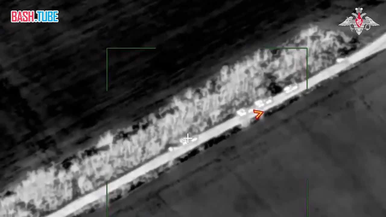 ⁣ Кадры уничтожения пусковой установки ЗРС С-300 ВСУ в районе населённого пункта Покровск в ДНР