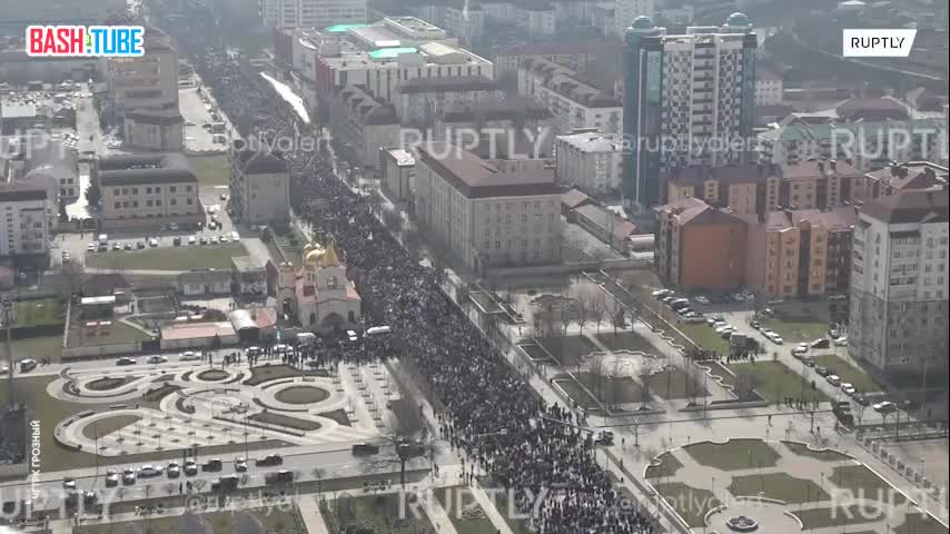 ⁣ Около 150 тысяч человек приняли участие в шествии, приуроченном к выборам президента России