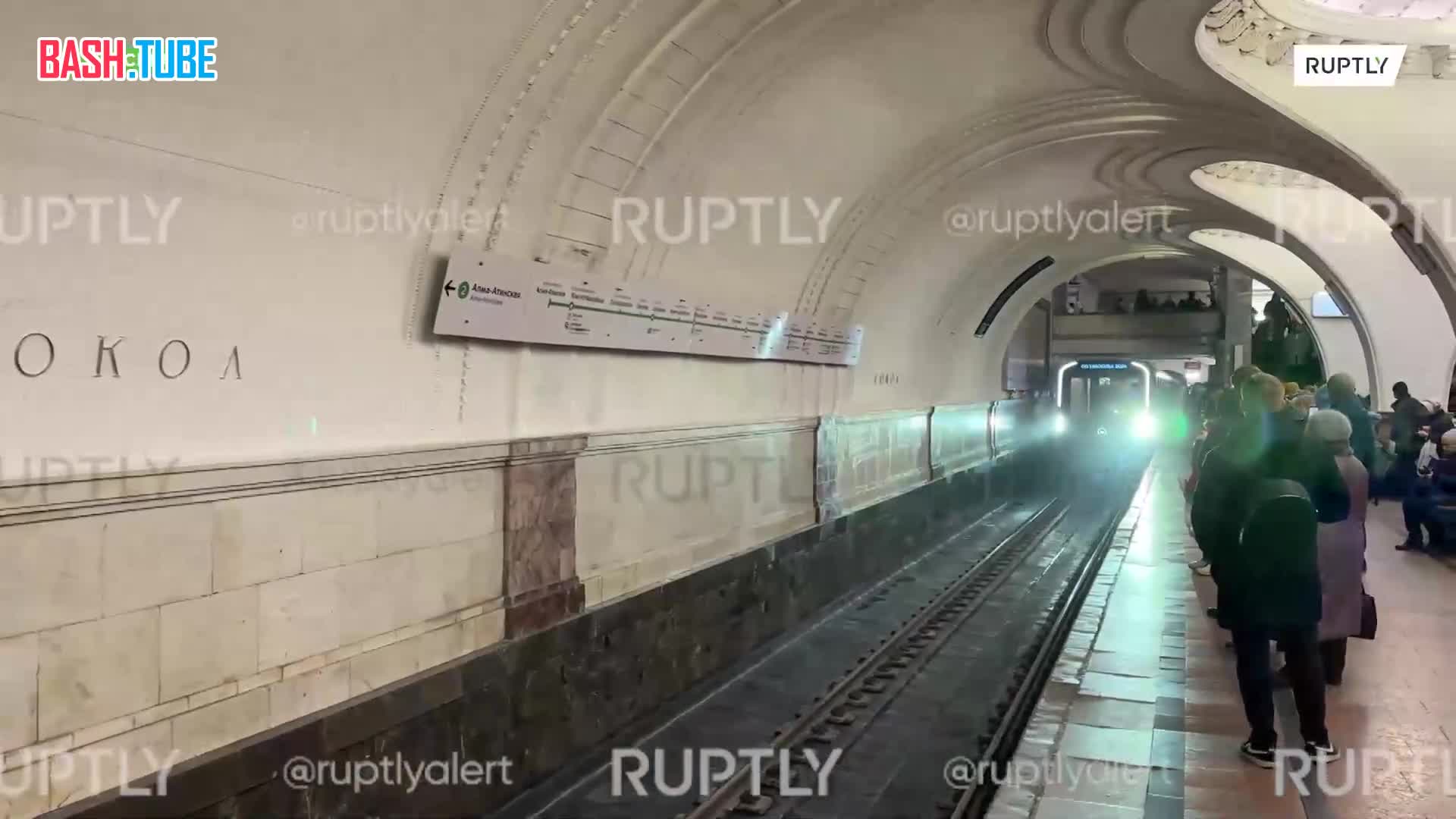 ⁣ Новое поколение поездов запустили на Замоскворецкой линии Московского метрополитена
