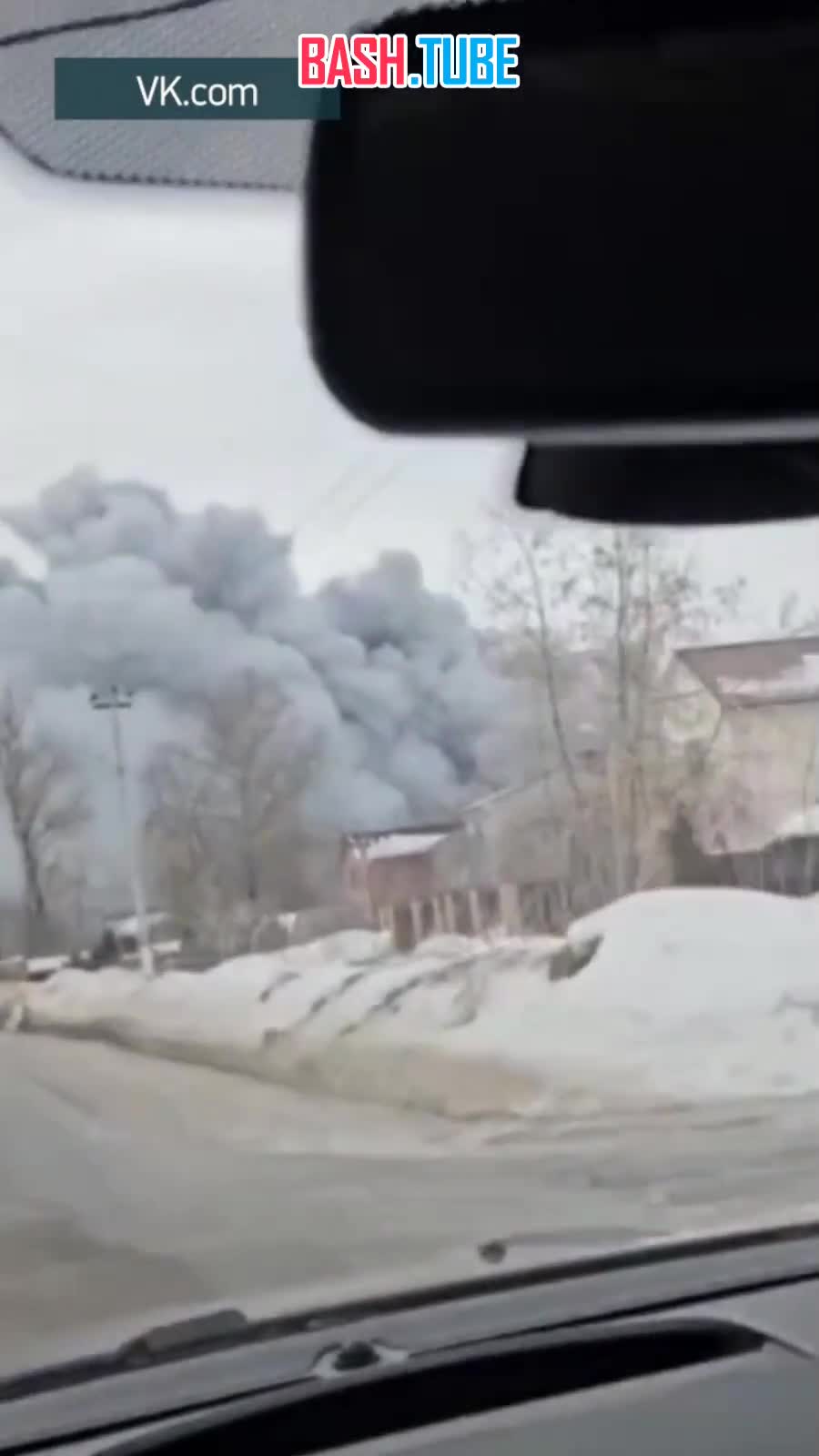 ⁣ Сильный пожар в Раменском округе Подмосковья - огонь охватил 700 квадратных метров
