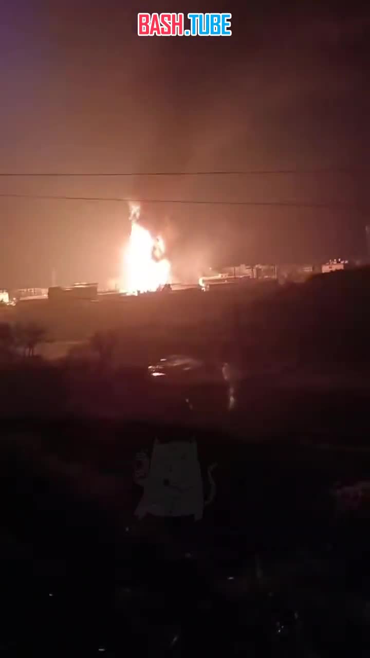⁣ Сильный взрыв на крупном химическом заводе в городе Люхэ, провинция Хубэй, Китай