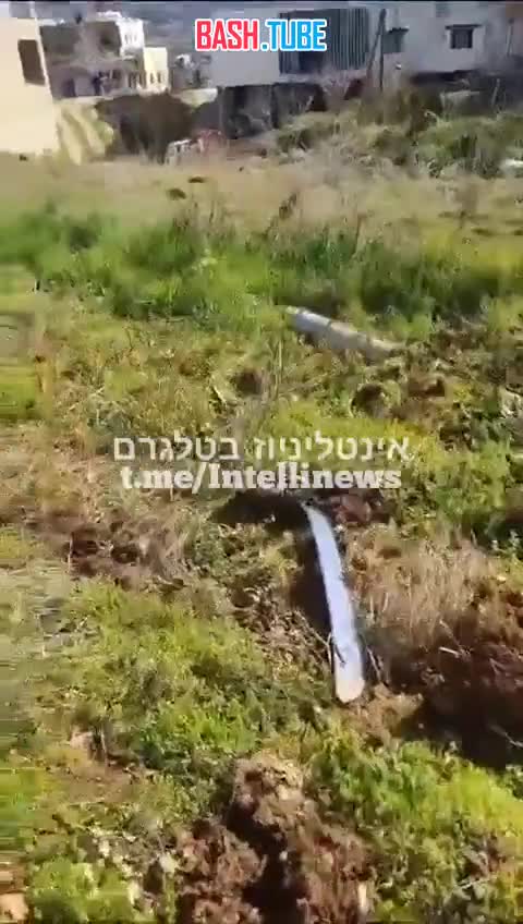 ⁣ Жители Ливана обнаружили израильскую авиабомбу