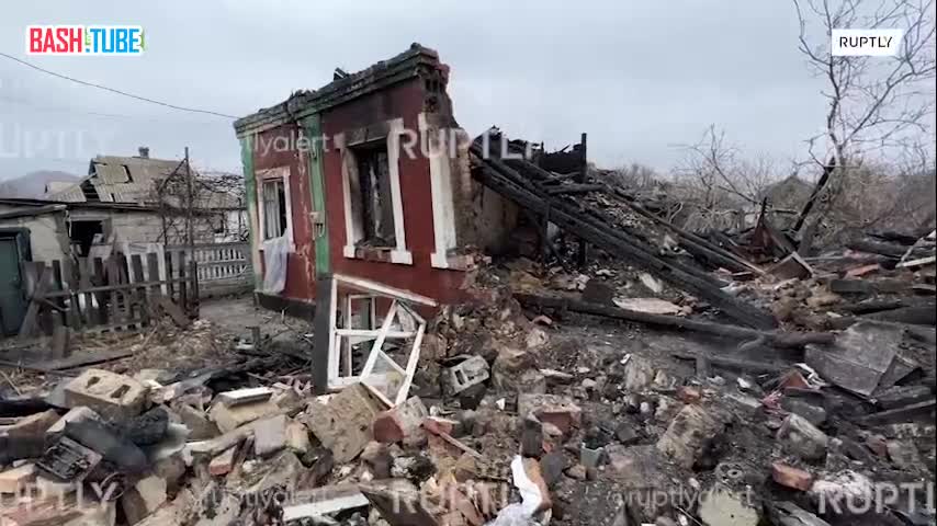 ⁣ Кадры последствий ночной атаки ВСУ на Донецк, в результате которой погибли три ребенка