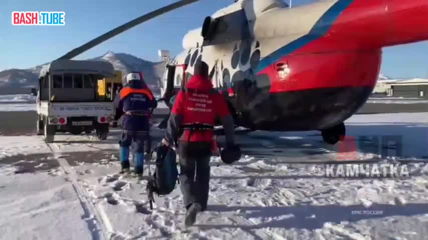  МЧС опубликовали видео с операции по эвакуации тел погибших под лавиной туристов