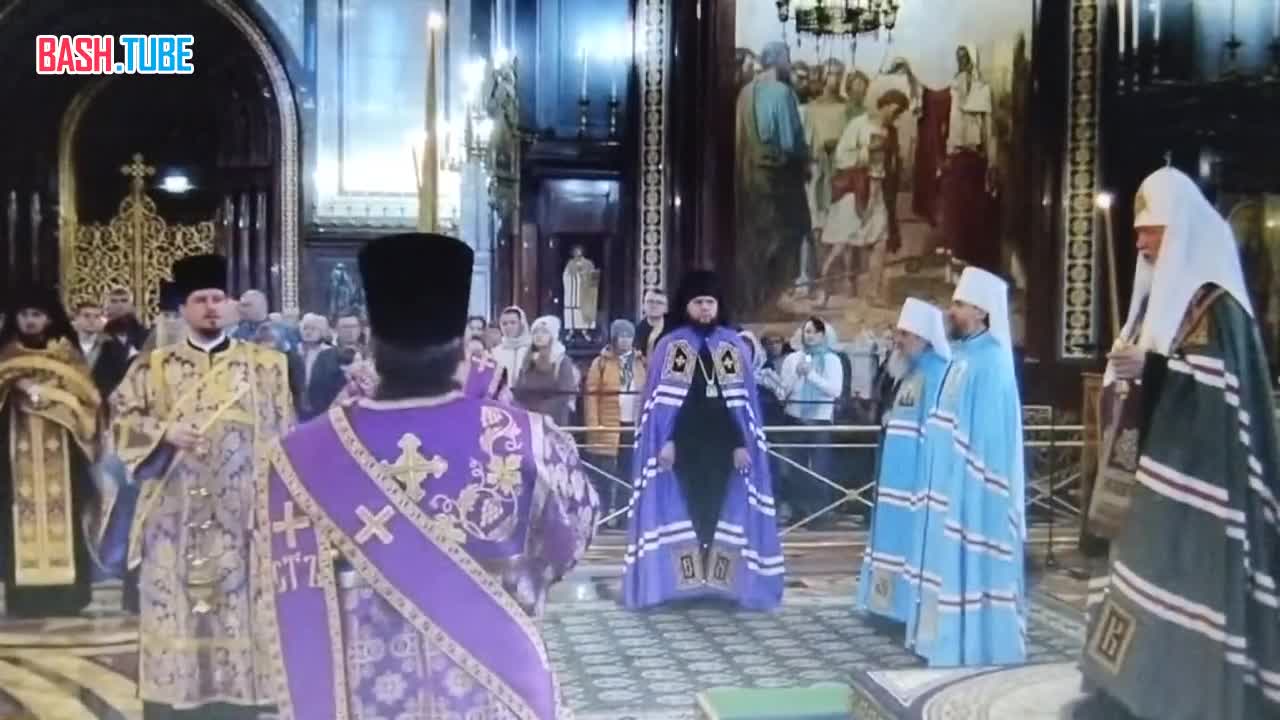 ⁣ Патриарх Кирилл прервал богослужение в храме Христа Спасителя для первой заупокойной литии о невинно убиенных в Красногорске