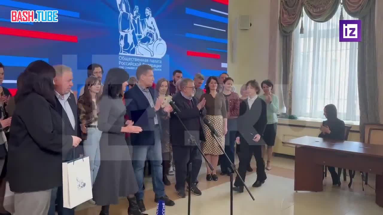 ⁣ В Общественной палате РФ прошла церемония награждения медалями палаты трех героев «Крокуса»