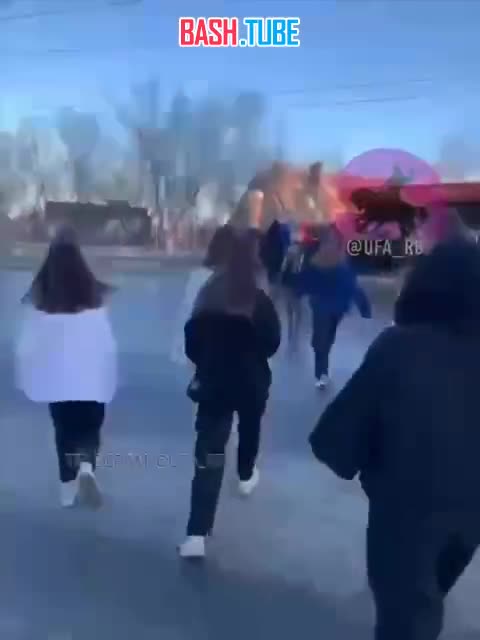 ⁣ Подростки пристают к прохожим и провоцируют драки в центре Уфы