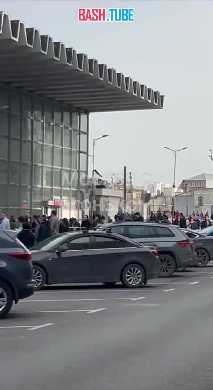 ⁣ В Москве эвакуировали Курский вокзал, сообщили в Московской железной дороге