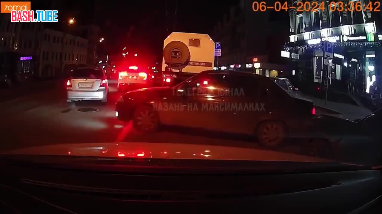 ⁣ Сегодня ночью в Казани представители АУЕ заметили автозак полицейских