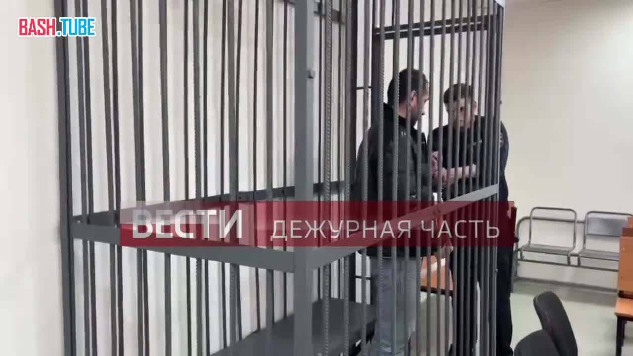 ⁣ На этих кадрах из суда – предполагаемый исполнитель убийства сургутского предпринимателя