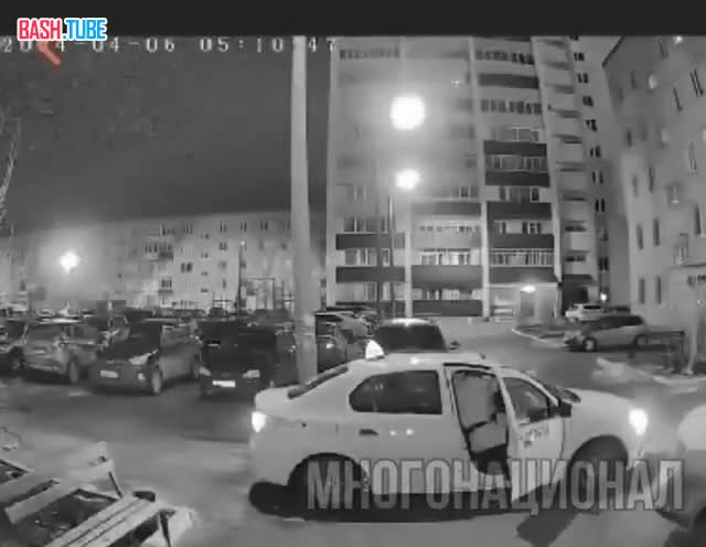 ⁣ Видео с камеры домофона стрелка, сразу после убийства Данила Рахимкулова