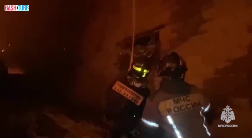 ⁣ Два ангара вспыхнули в Краснодарском крае - огонь охватил 1 800 квадратных метров