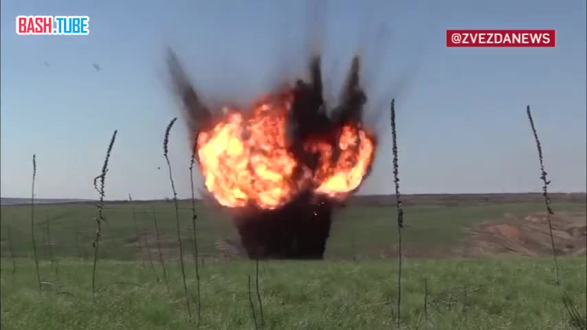⁣ Саперы взорвали снаряд РСЗО HIMARS, которым ВСУ пытались атаковать мирные объекты в ДНР