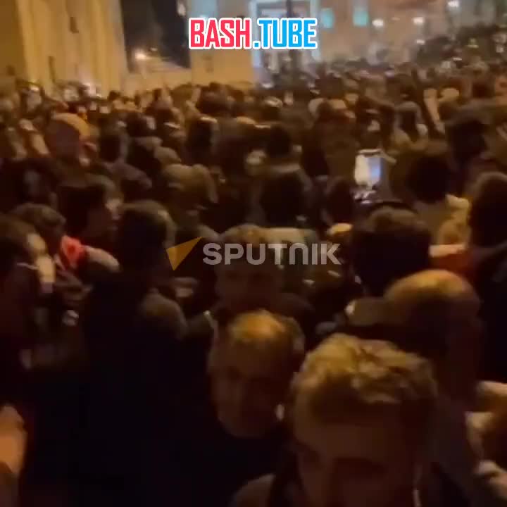 ⁣ В Грузии вспыхнули массовые протесты против законопроекта об иноагентах