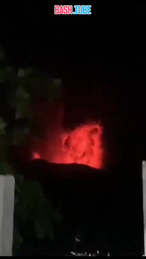 ⁣ 50-м извергающимся прямо сейчас вулканом на Земле стал Руанг в Северном Сулавеси, Индонезия