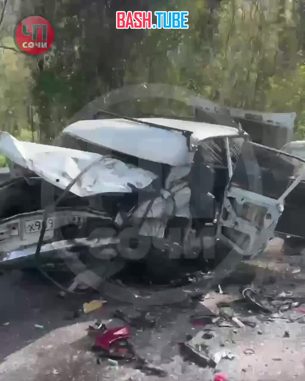 ⁣ Четыре человека пострадали в аварии на трассе в Сочи