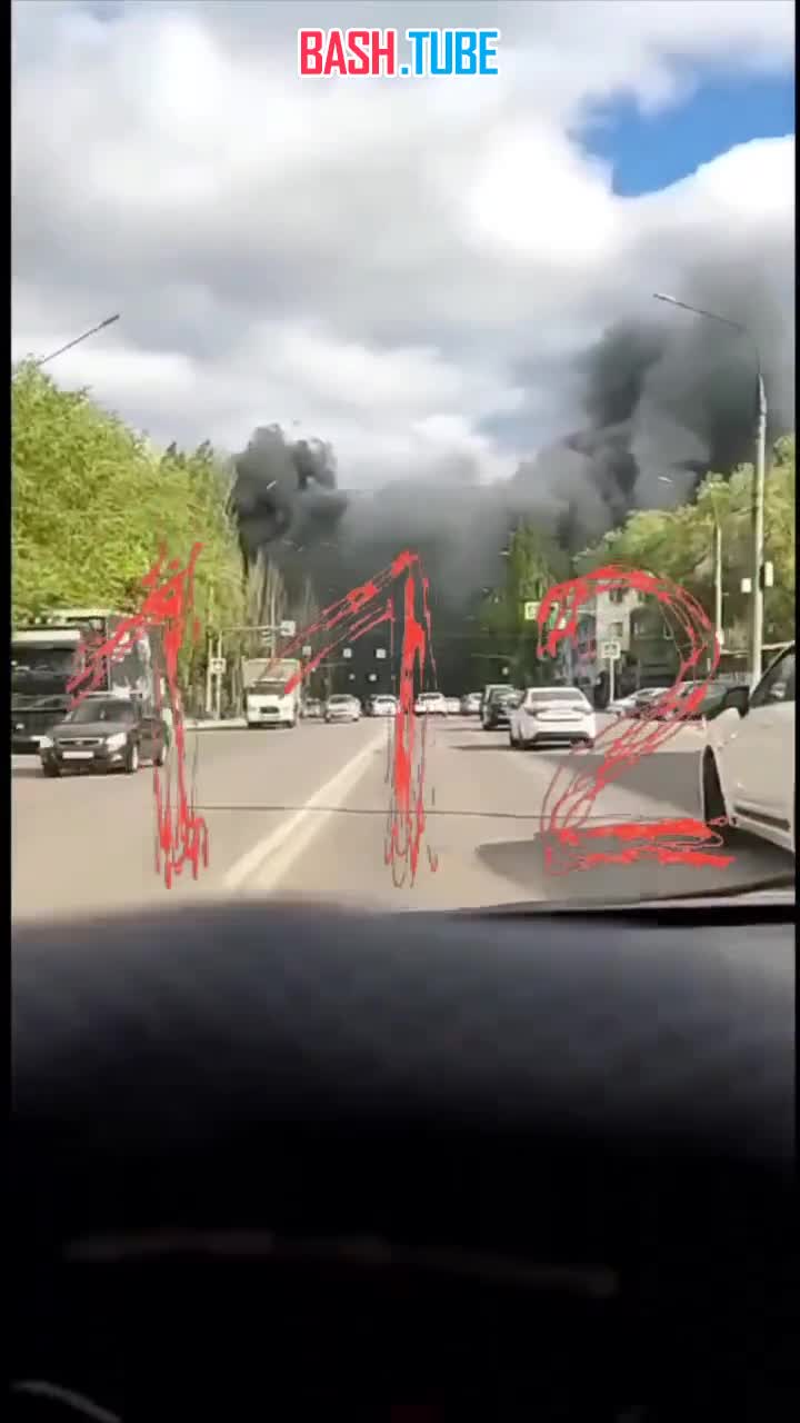  Крупный пожар в Воронеже - там полыхает электромеханический завод «ЭЛМАШ»