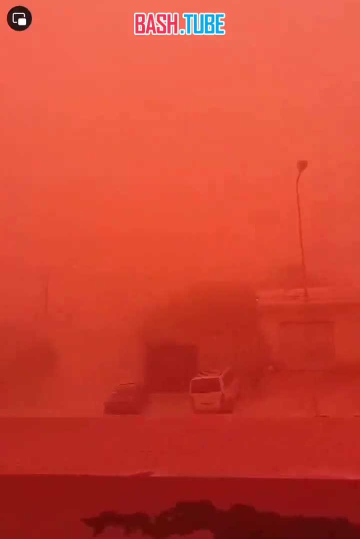 ⁣ Мощная песчаная буря обрушилась на восток Ливии в понедельник