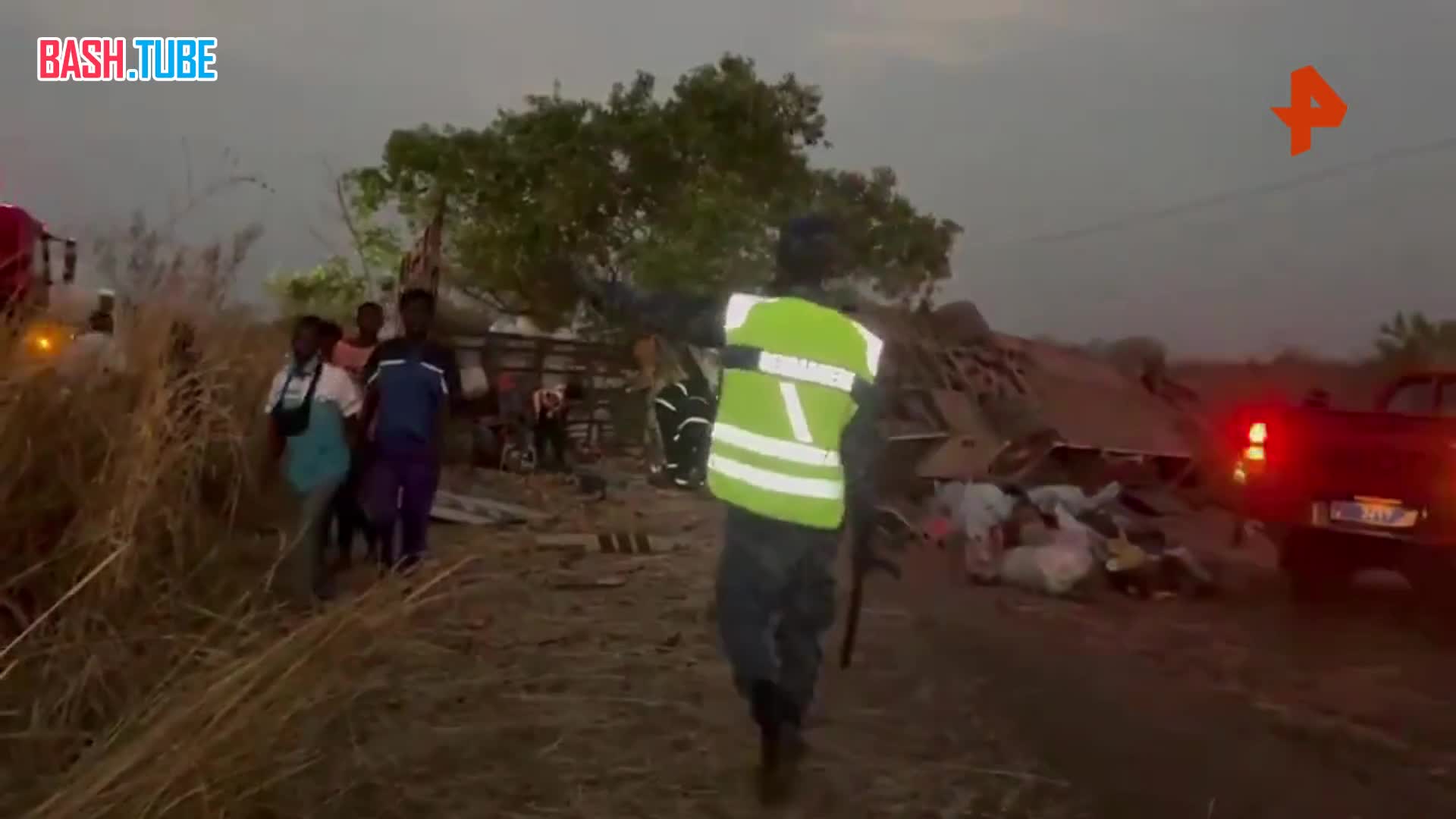 ⁣ Как минимум 13 человек погибли в результате аварии в Коунгхеуле в Сенегале, где перевернулся общественный автобус