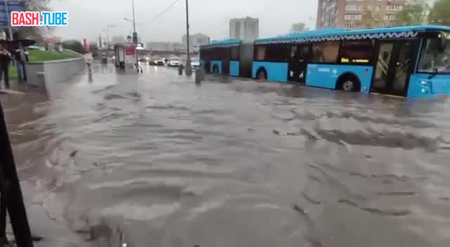 ⁣ Автобусы-амфибии замечены в Москве