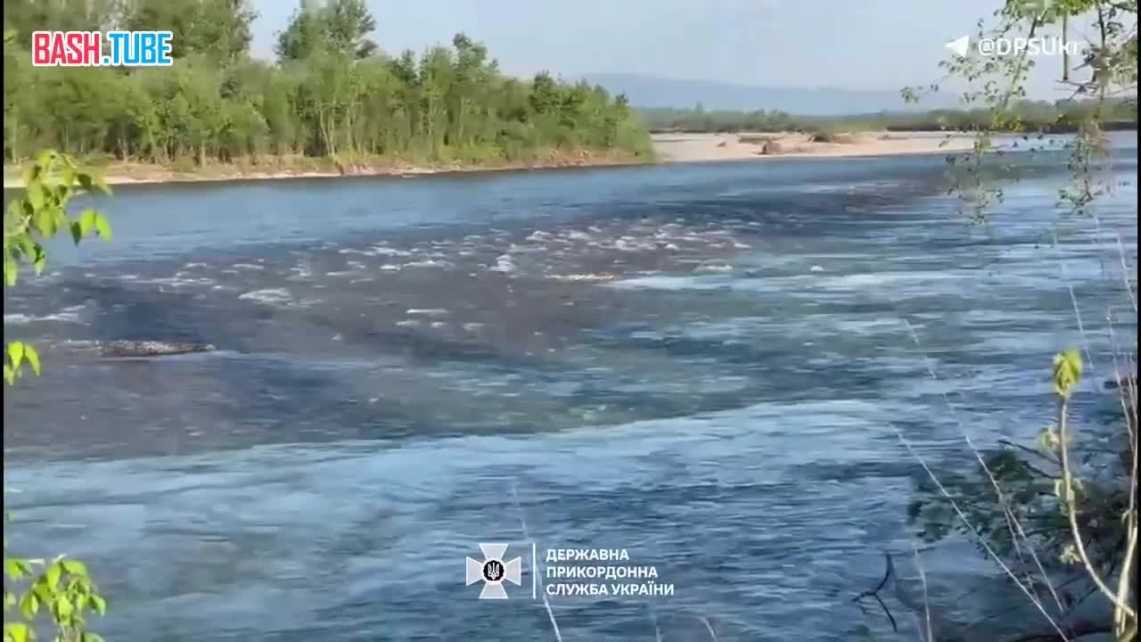 ⁣ Два украинца утонули в реке у украинско-румынской границе. Они пытались сбежать от мобилизации