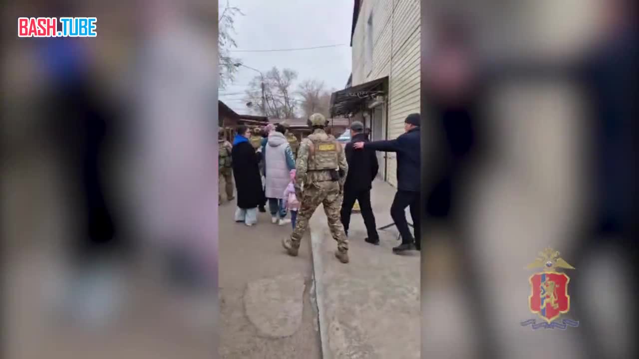 ⁣ В ходе полицейского рейда в Красноярске задержали 135 мигрантов