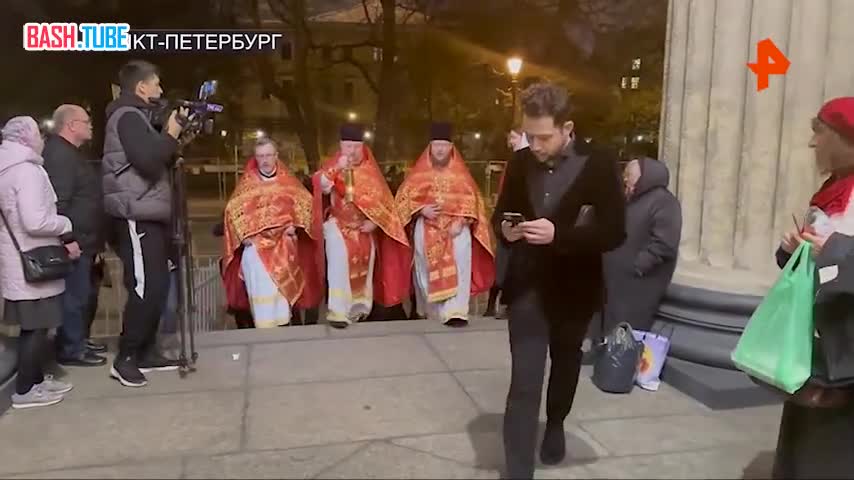 ⁣ Православные верующие по всей России празднуют Светлую Пасху