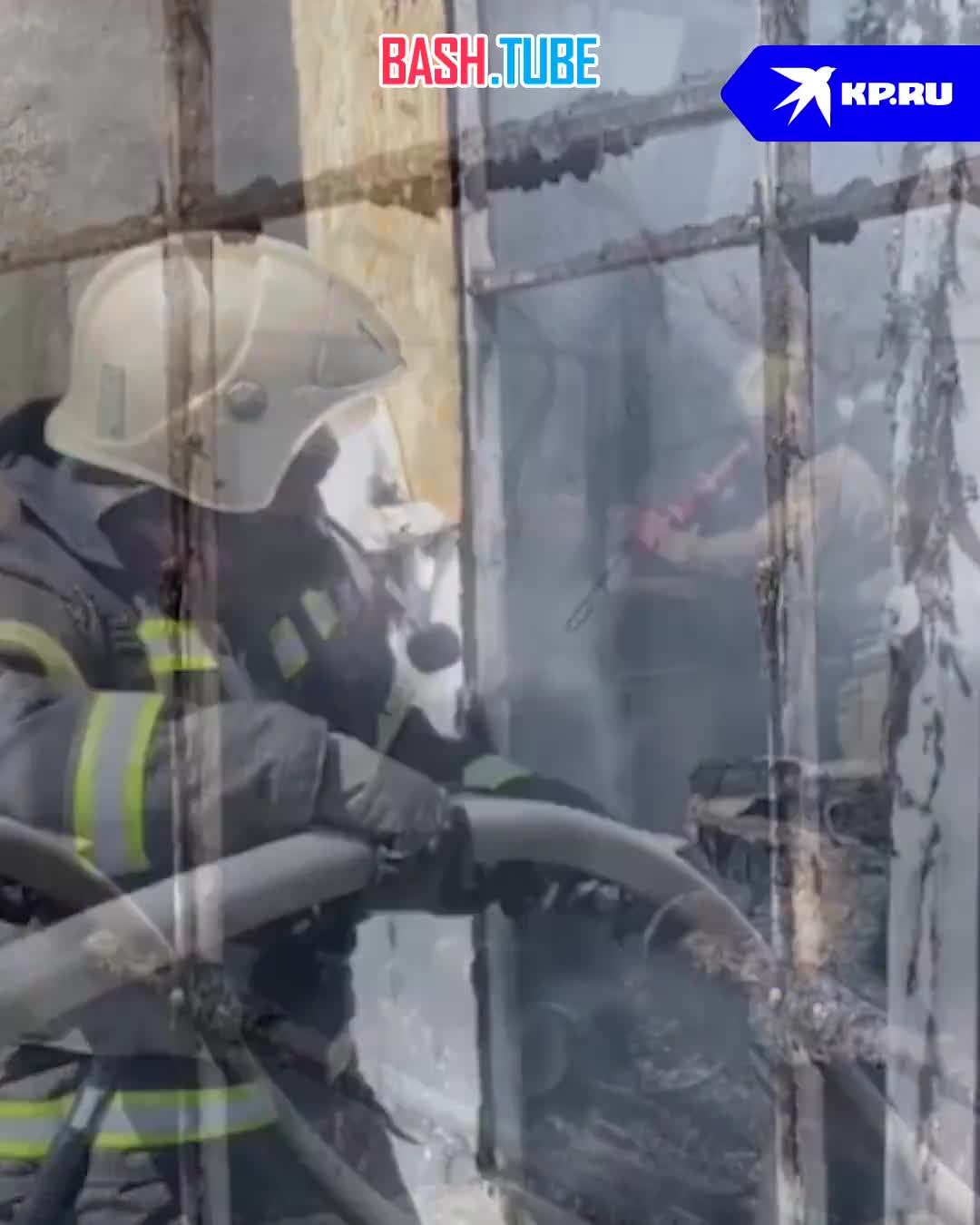⁣ Кадры тушения мощного пожара в Краснодаре