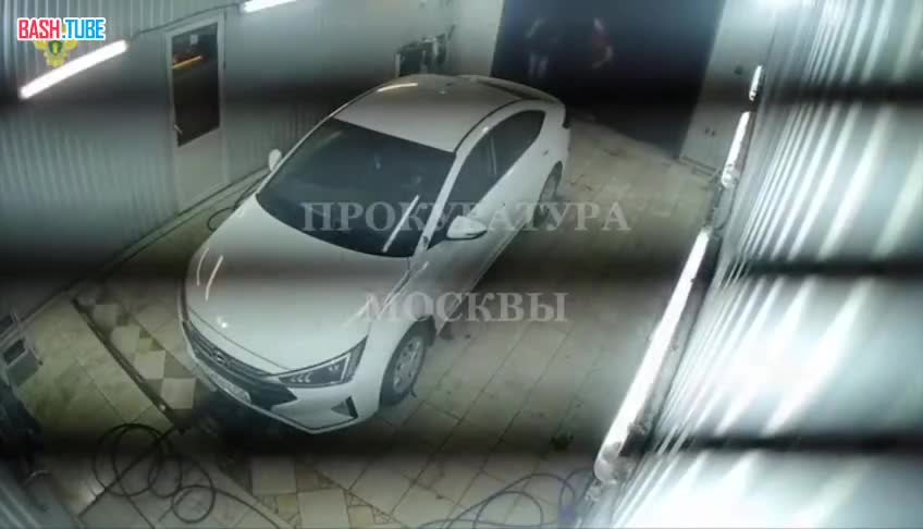 ⁣ Сотрудники автомойки угнали машину клиента, катались по Москве и таксовали