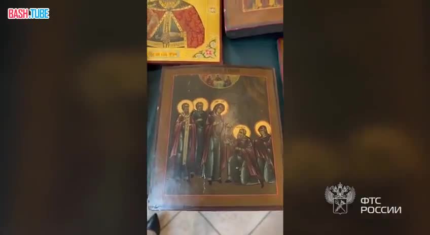 ⁣ В Шереметьево таможенники нашли в багаже иностранца 13 икон конца XX - начала XXI века. Они не были задекларированы
