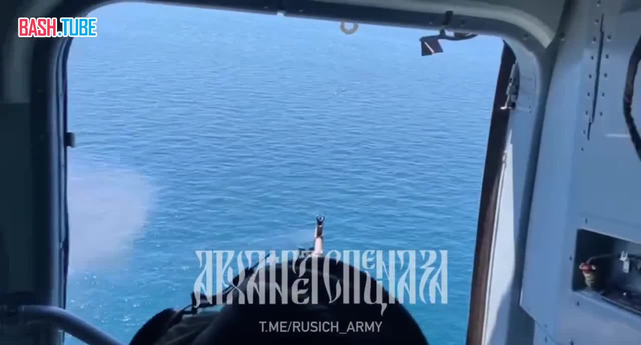  В Черном море уничтожили 11 украинских безэкипажных катеров, шедших к Крыму