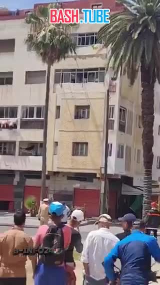 ⁣ В Марокко здание было полностью эвакуировано лишь за несколько минут до того, как оно рухнуло