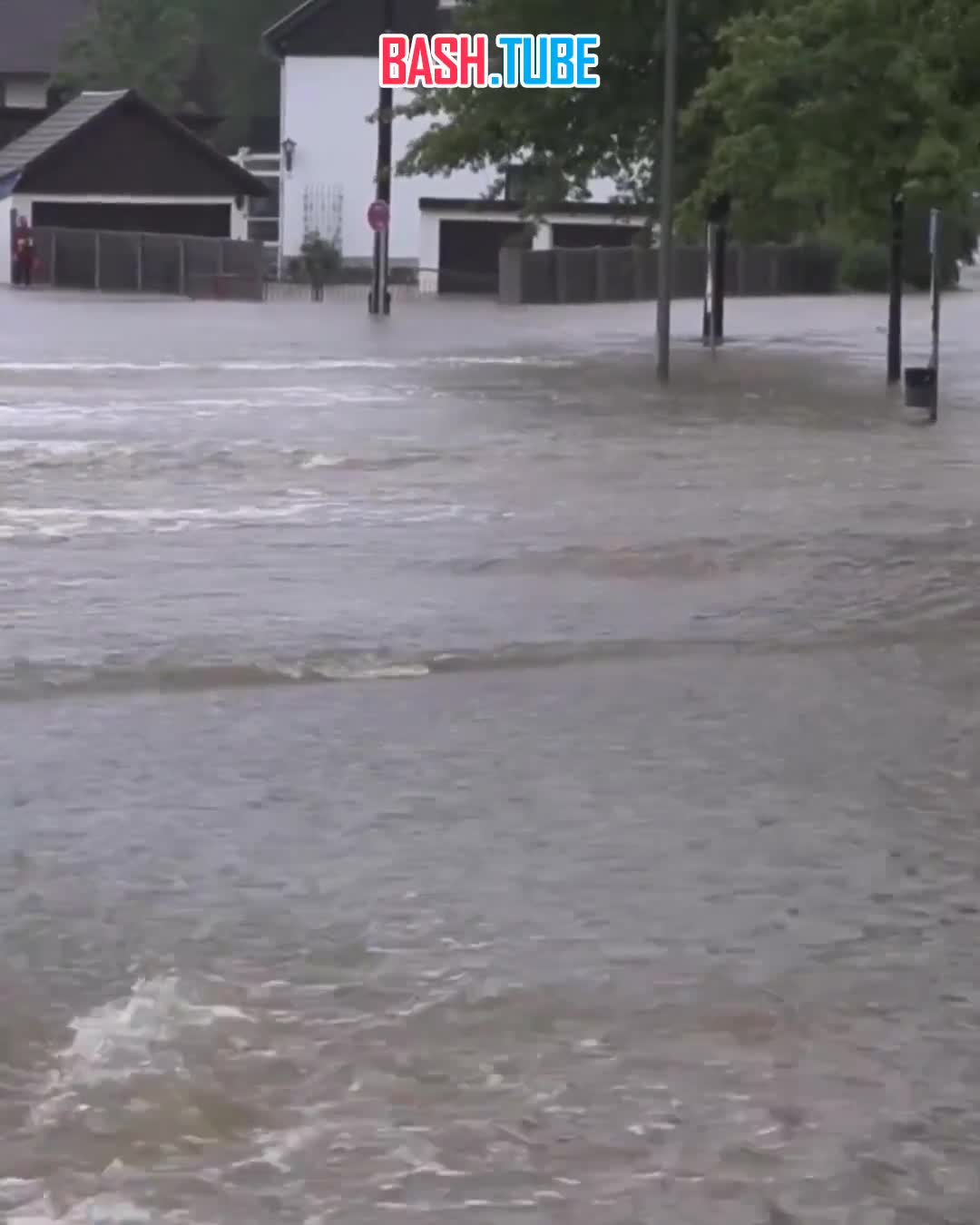  Наводнение в общине Фишах, Бавария, Германия