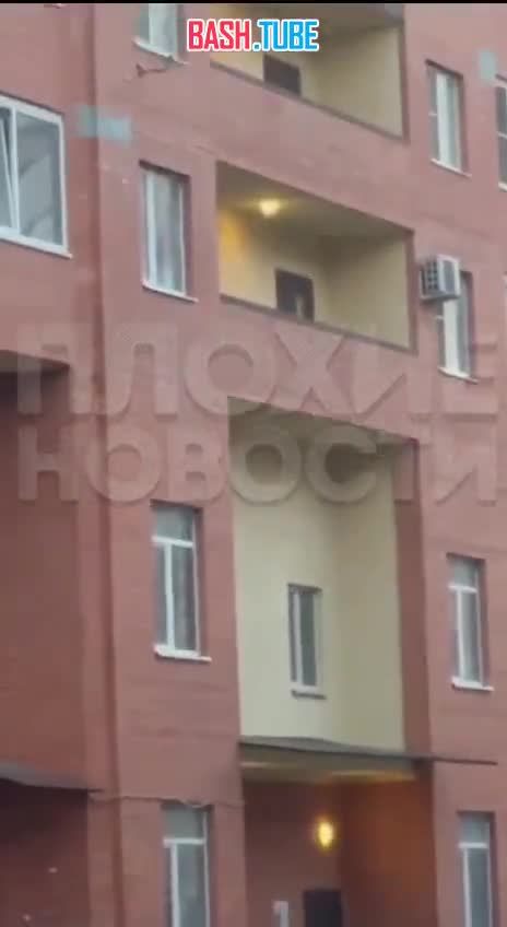 ⁣ В Ставрополе мужчина в бессознательном состоянии упал с 10 этажа