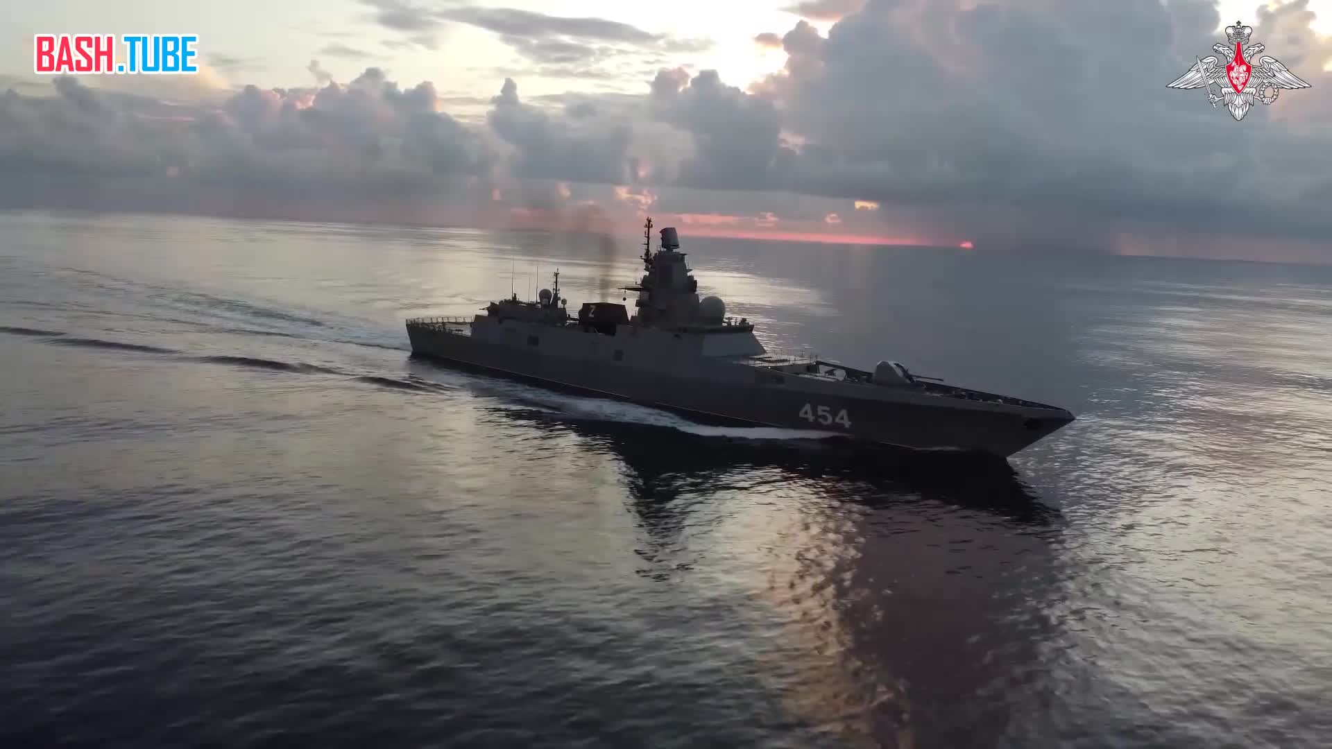 ⁣ Корабли СФ отрабатывают применение высокоточного оружия в Атлантике - Минобороны РФ