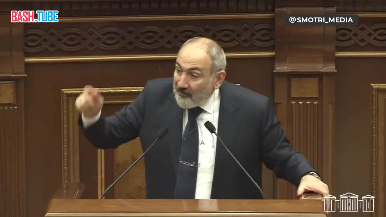 ⁣ Заседание парламента Армении прервалось из-за потасовки между депутатами