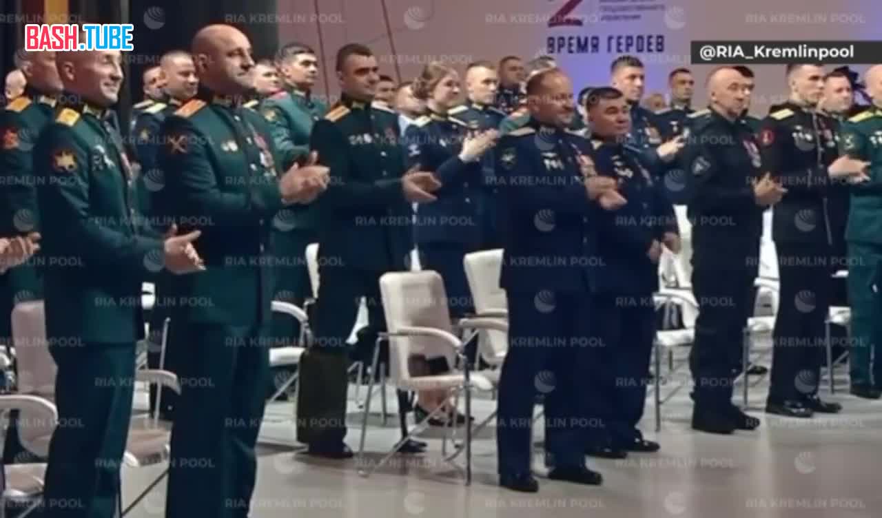 ⁣ Путин прибыл в мастерскую управления «Сенеж» для общения с участниками программы «Время Героев»