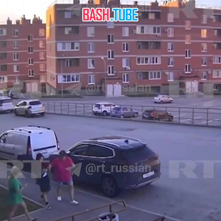  Толпа женщин избила подростков в Волгограде. Напавшие были пьяными, пишут в сети. Бастрыкин поручил возбудить уголовное дело