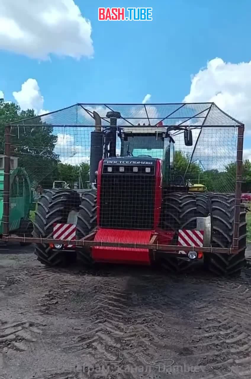 ⁣ Сельхозтехника с противодронным «мангалом» в Белгородской области