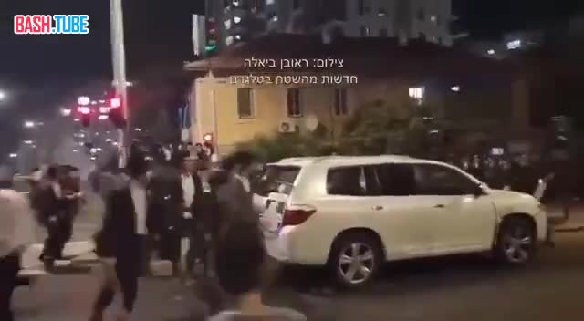 ⁣ Неспокойно было этой ночью в Тель-Авиве, где против мобилизации их в ряды ЦАХАЛ протестовали ултраортодоксальные евреи