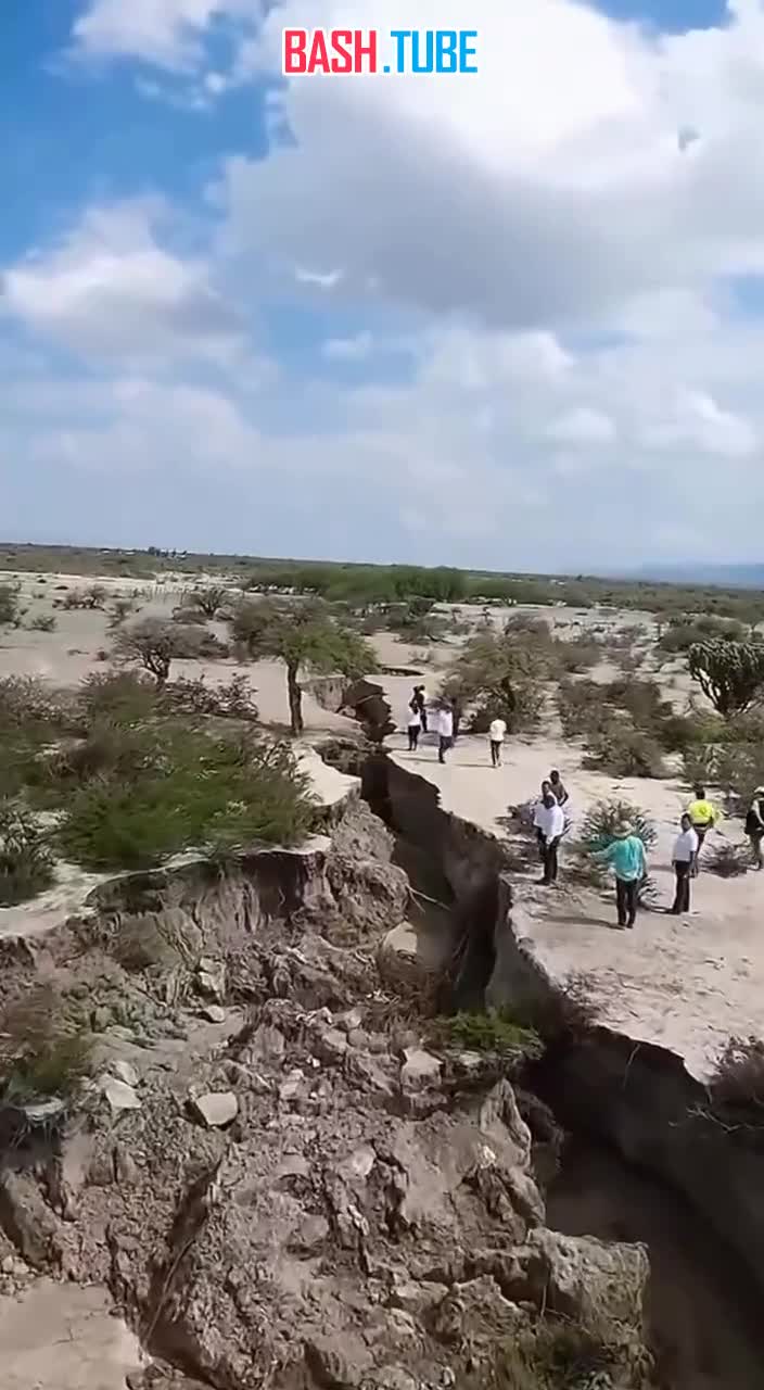 ⁣ Трехкилометровый разлом образовался в мексиканском штате Тамаулипас