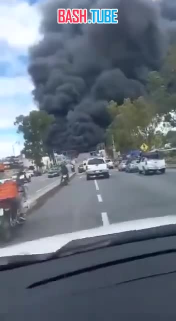 ⁣ Сильный пожар начался в в Сан-Грегорио-Ацомпа в Мексике. Власти уже подписали приказ об эвакуации (03.06.2024)