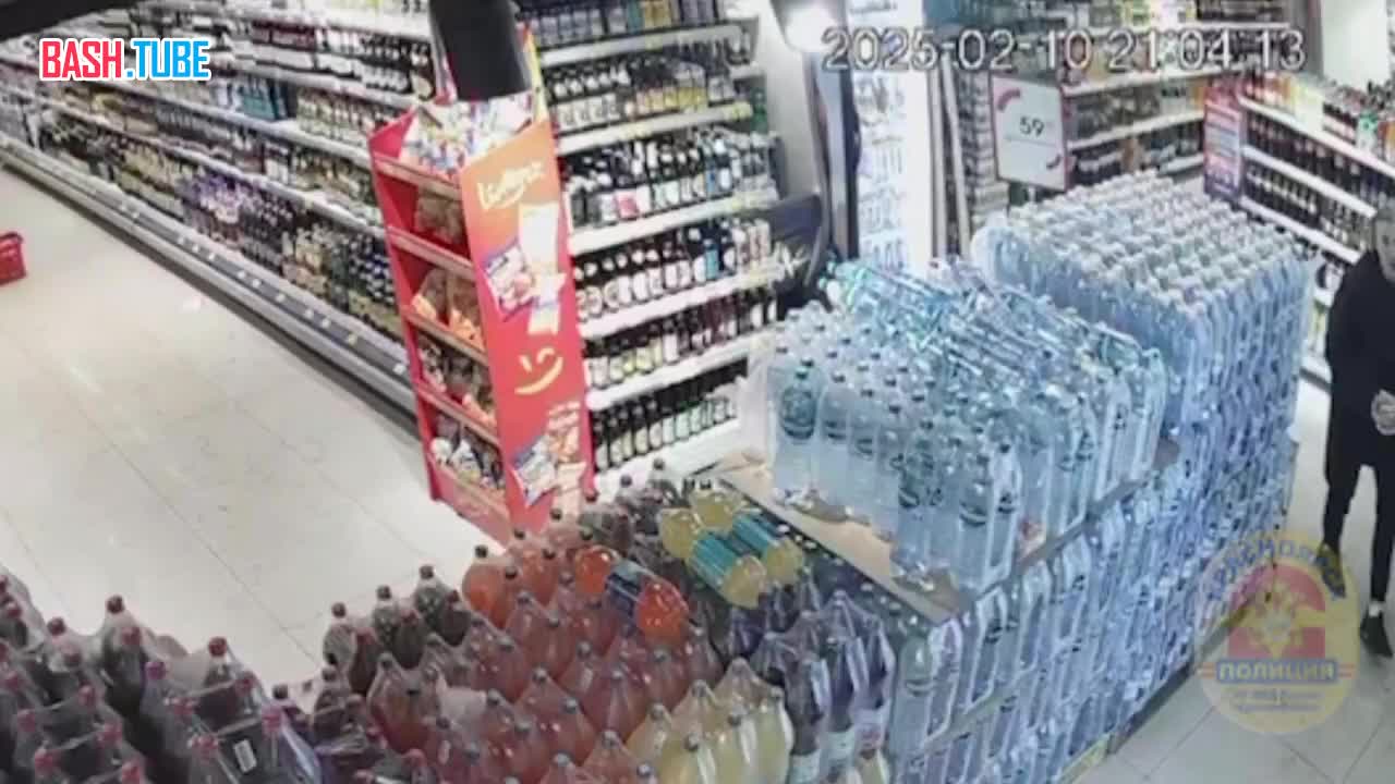  Закладчик пришёл воровать в магазин с полными карманами мефедрона в Красноярске