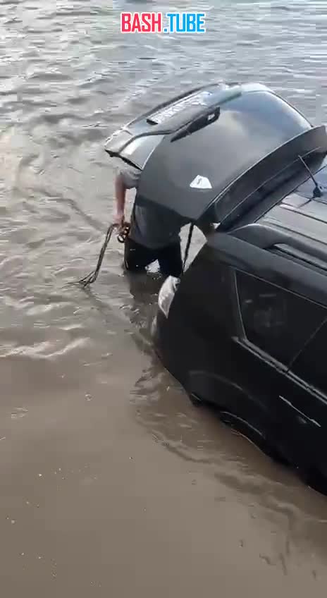  В Оренбурге и Казани бушует непогода: города накрыли мощные ливни и град