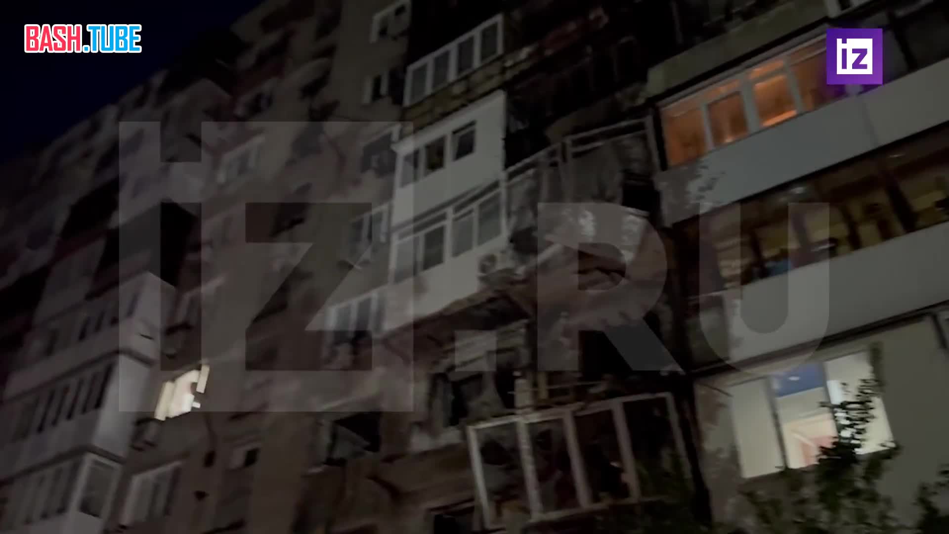  Три человека, предварительно, пострадали в результате атаки ВСУ по жилому дому в Донецке, сообщил «Известий»