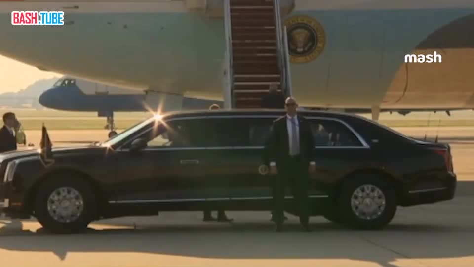  Дональд Трамп прибыл на борт президентского самолета, который доставит его в Анкоридж на встречу с Владимиром Путиным