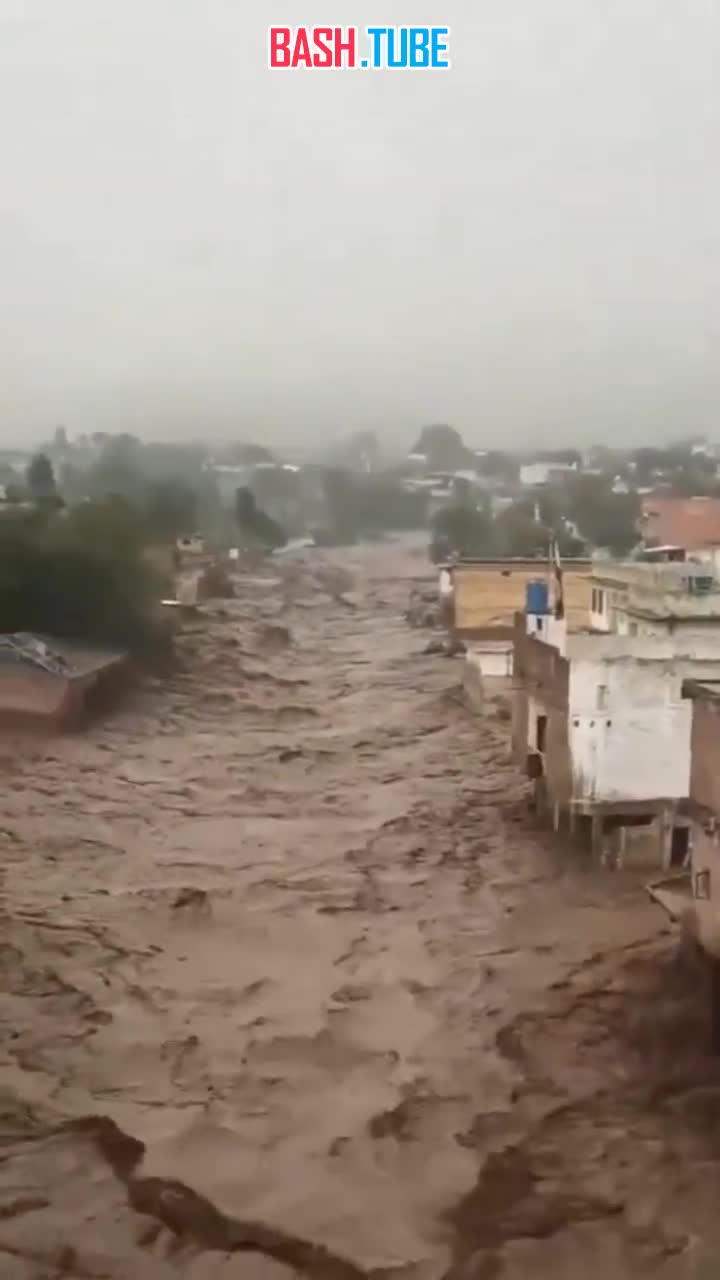  Не менее 23 погибших и сотни пропавших без вести из-за сильных наводнений в округе Сват в Пакистане