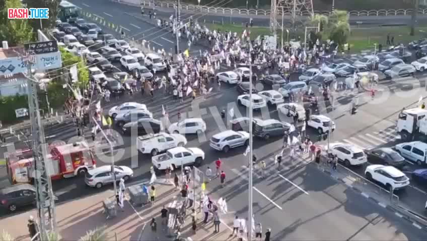  В Израиле с раннего утра прошли более 300 протестных демонстраций, десятки дорог были закрыты