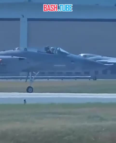  ️«Пассажир» американского истребителя F-15 катапультировался во время движения самолёта по взлётно-посадочной полосе